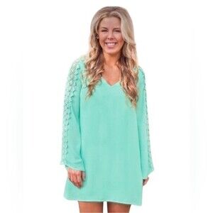 BlueTique mint green long crotched lace flare sleeves shift dress size small